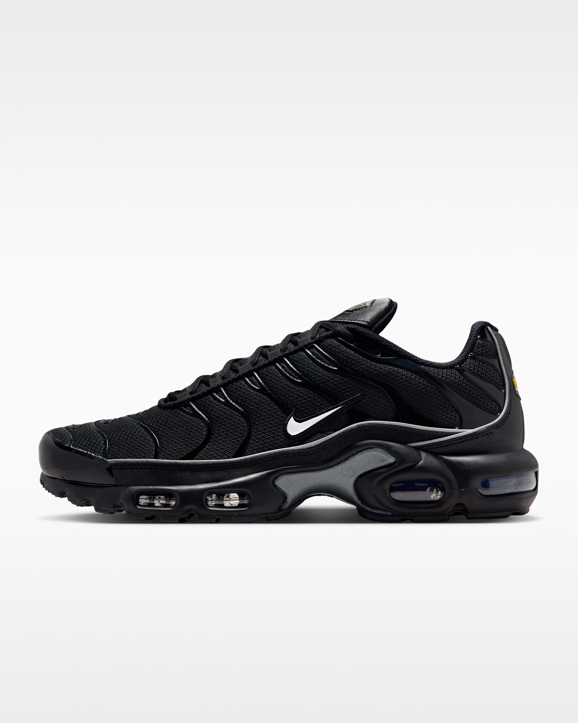 Nike Air Max Plus OG Men's Shoes with Reflective Accents. Nike JP